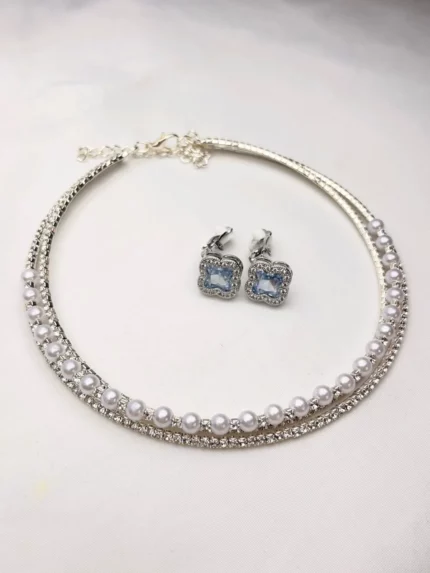 Conjunto colar com bolinhas + brinco estelar