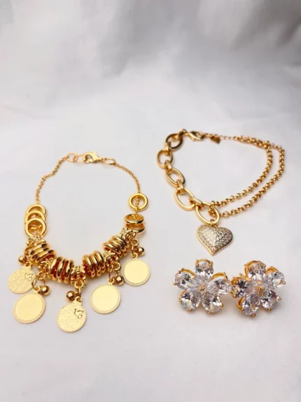 Conjunto 2 pulseiras + brinco de flor